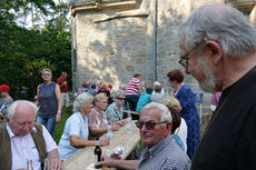 Nachfeier des Mährisch-Neustädter Wachsstockfestes an der Weingartenkapelle (Foto: Karl-Franz Thiede)